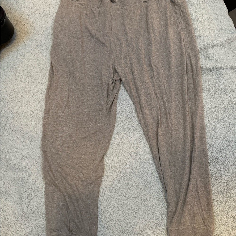 Old Navy Women’s Light Gray Joggers